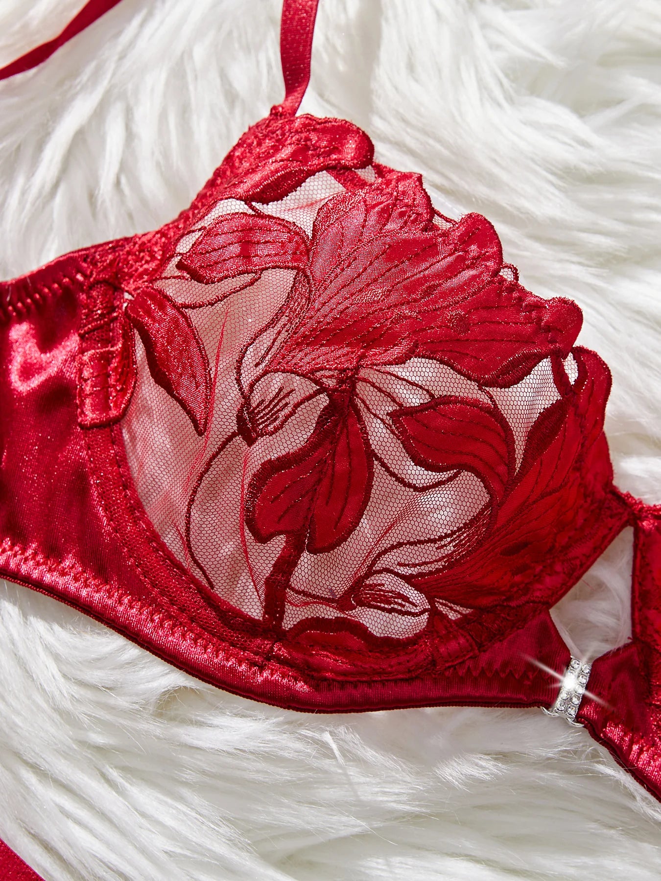 Hot Selling Lightweight Bow Decoration Red Lace and Mesh Floral Print Womens Lingerie