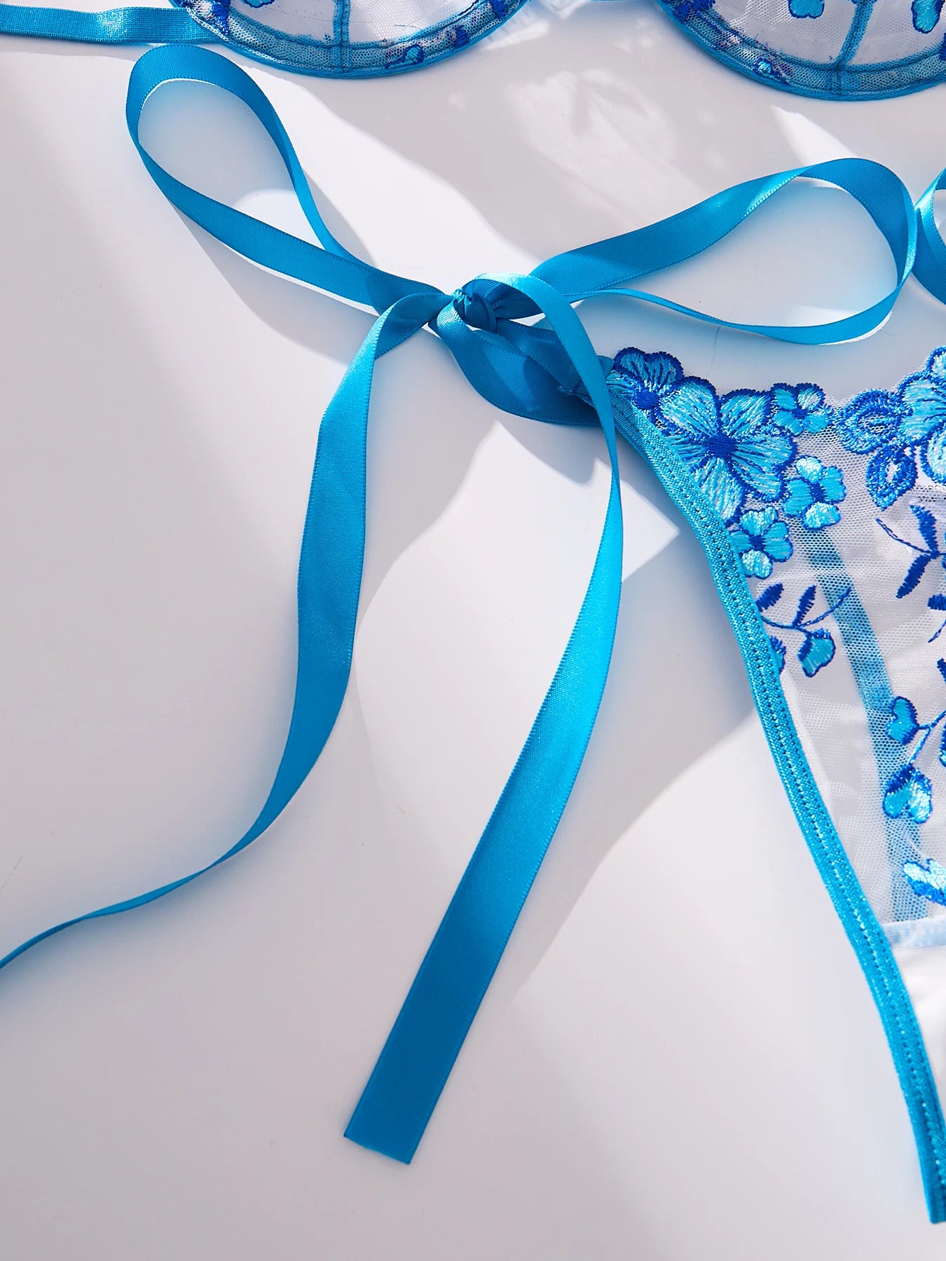 High Quality Skin-friendly Exquisite Unique Design Lace and Mesh Floral Print Sexy Lingerie Woman